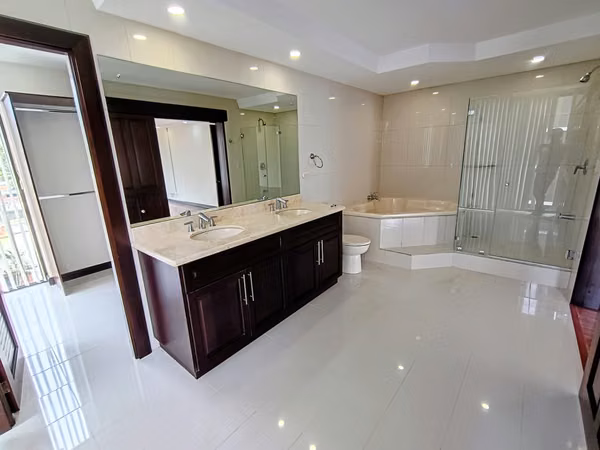Altos de Marbella, B. Horizonte, hermoso-lujo-amplio, iluminado, 3 hab, 2.5 baños, vista especta.