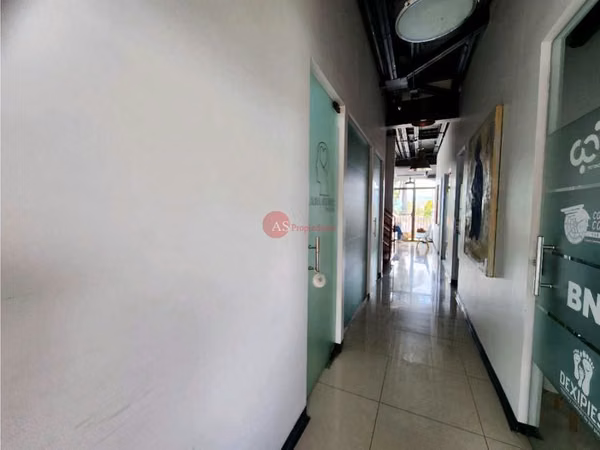 SE ALQUILA OFICINA EN ESCAZÚ DE 11.52 M2