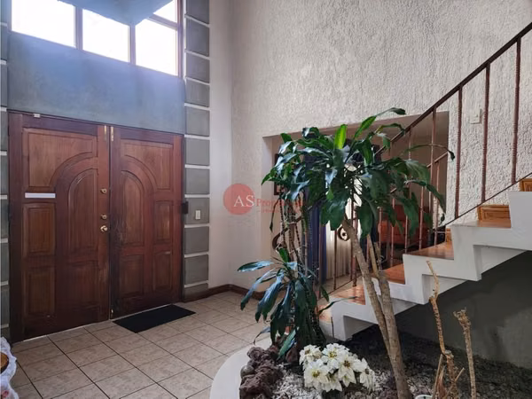 Casa en Residencial Privado | 4 Habitaciones | Patio Grande y Seguridad 24/7