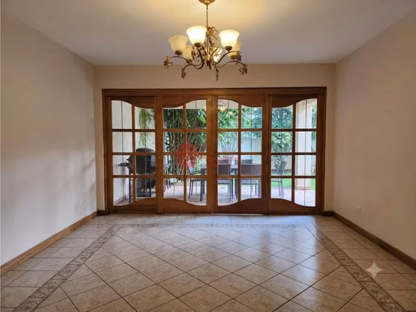 Casa en Residencial Privado | 4 Habitaciones | Patio Grande y Seguridad 24/7