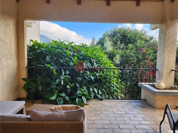 Casa en Residencial Privado | 4 Habitaciones | Patio Grande y Seguridad 24/7