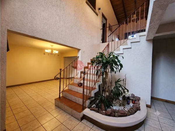 Casa en Residencial Privado | 4 Habitaciones | Patio Grande y Seguridad 24/7