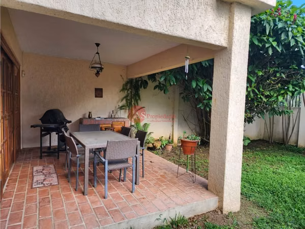 Casa en Residencial Privado | 4 Habitaciones | Patio Grande y Seguridad 24/7