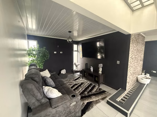Casa en Venta en Condominio Palma Real, Grecia | 380 m² de Terreno y Amplias Áreas