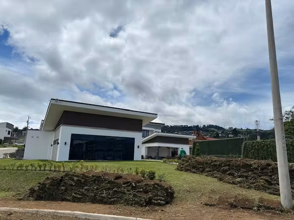 Lote en condominio Hacienda Peraz, Tres Ríos