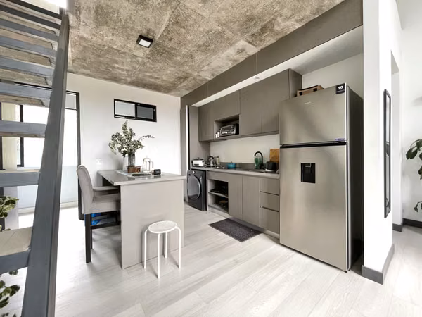 VENTA APARTAMENTO TIPO LOFT, AMUEBLADO, PARA INVERSIÓN,EN CONDOMINIO, SANTA ANA