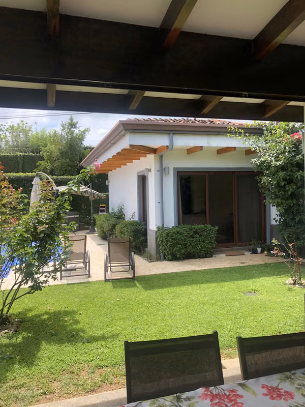 En jaboncillos, Escazu! Casa con master en piso 1PiscinaJsrdin $1.100.000