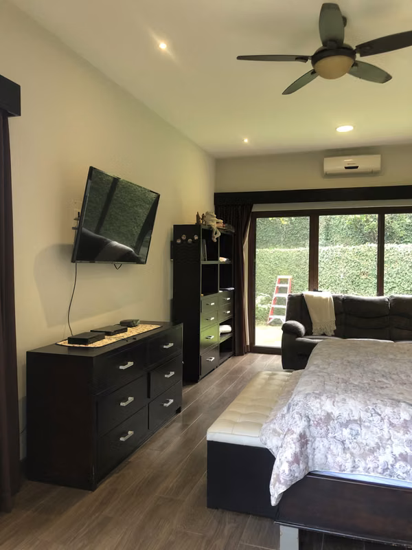 En jaboncillos, Escazu! Casa con master en piso 1PiscinaJsrdin $1.100.000