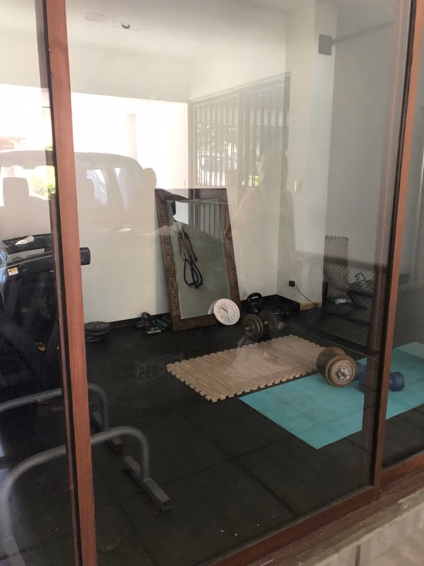 En jaboncillos, Escazu! Casa con master en piso 1PiscinaJsrdin $1.100.000