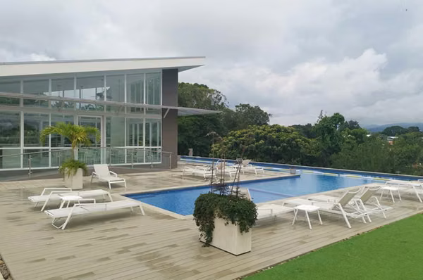 Alquiler de casa Heredia Belén | Amueblada - con A/C Terraza y 3 Parqueos en Condominio