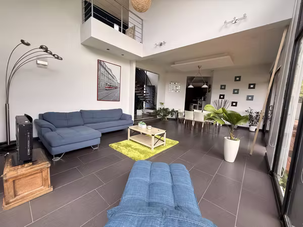 Venta de EXCLUSIVA casa en San Isidro de Heredia $495.000