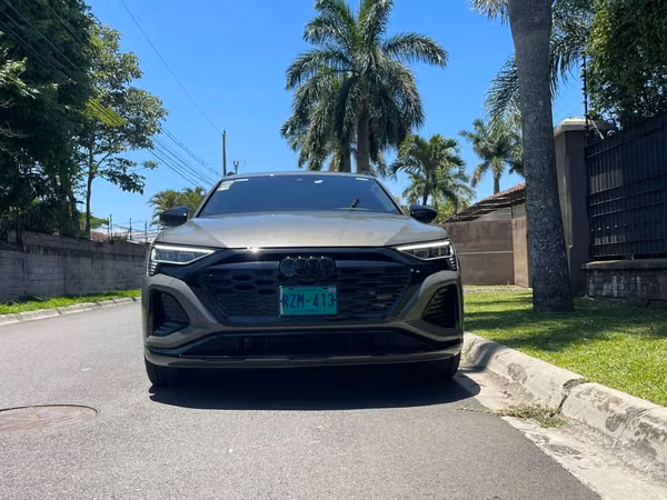 Q8 E-TRON 55 QUATTRO S-LINE