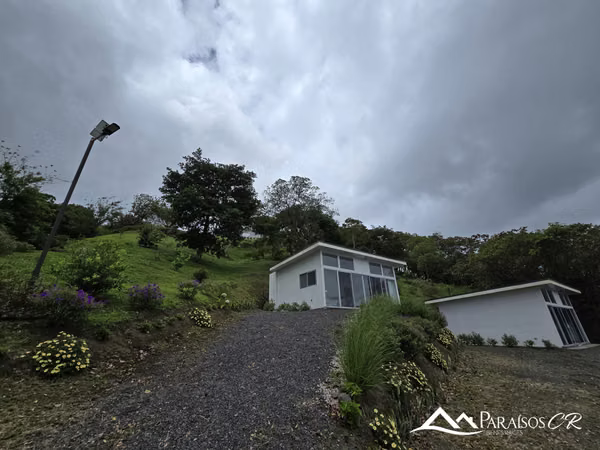 Se vende complejo de villas en Tilaran con vista al Lago Arenal