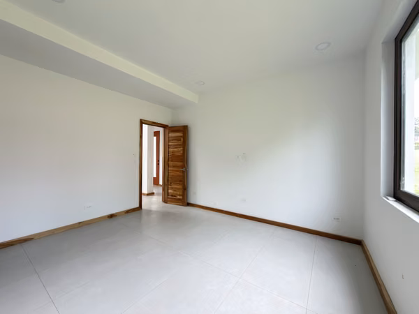 Casa a estrenar Condominio Posada del Río La Guácima, 4 habitaciones en suite, línea blanca incluida