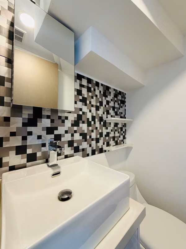 Oportunidad alquiler casa Bali Guachipelin Escazú 2 habs + sala de tv línea blanca incluida patio
