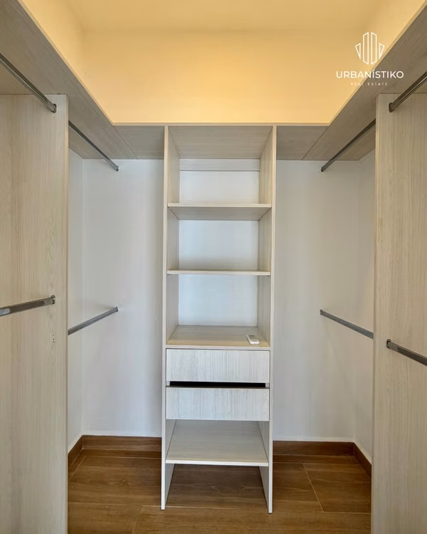 Oportunidad alquiler casa Bali Guachipelin Escazú 2 habs + sala de tv línea blanca incluida patio
