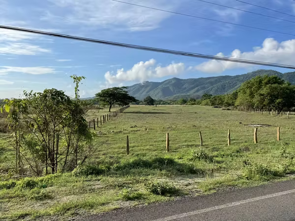 Hectárea plana en Nicoya