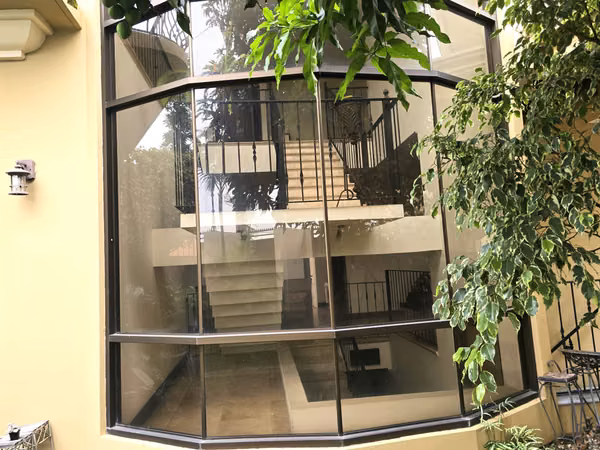 Venta Casa de Lujo en Pinares, Curridabat | 4 Hab +/Gimnasio y atico/ 10 Parking