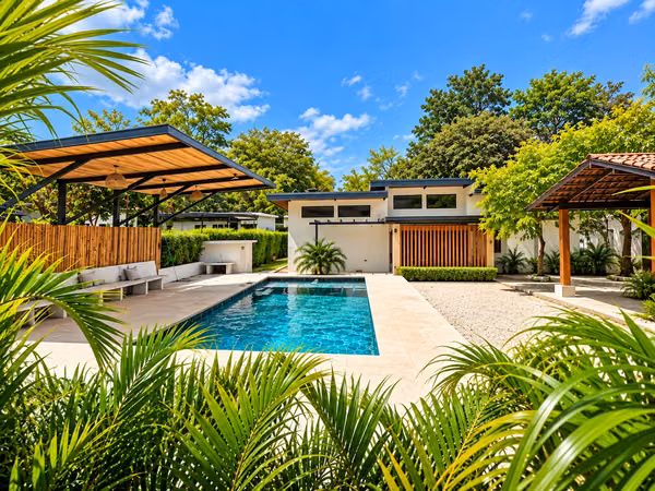 EXCLUSIVE PROPERTY FOR SALE WITH PRIVATE POOL, GUEST HOUSE & EXPANSIVE GROUNDS