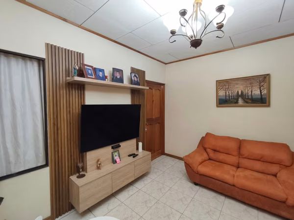 Amplia residencia con uso mixto en venta Monte Claro Desamparados - AP ID: 42479
