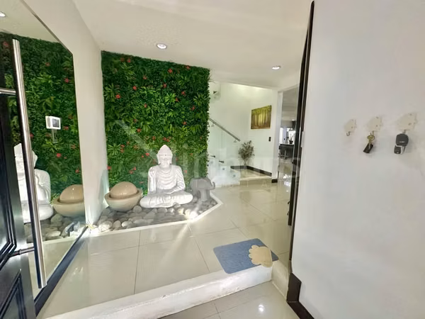 id # 40139  Venta de casa con 5 habitaciones en condominio - Montes de Oca