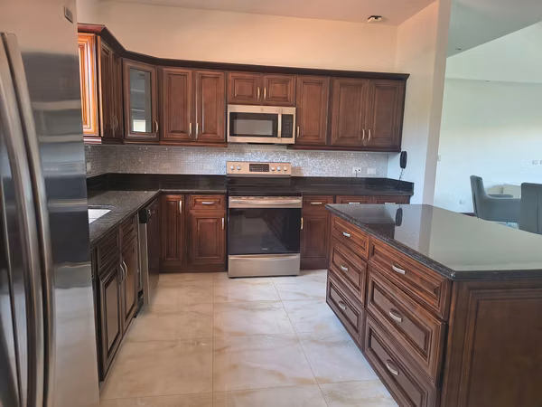ALQUILER APARTAMENTO AMOBLADO $ 2.500 IVAI SAN RAFAEL DE ESCAZU