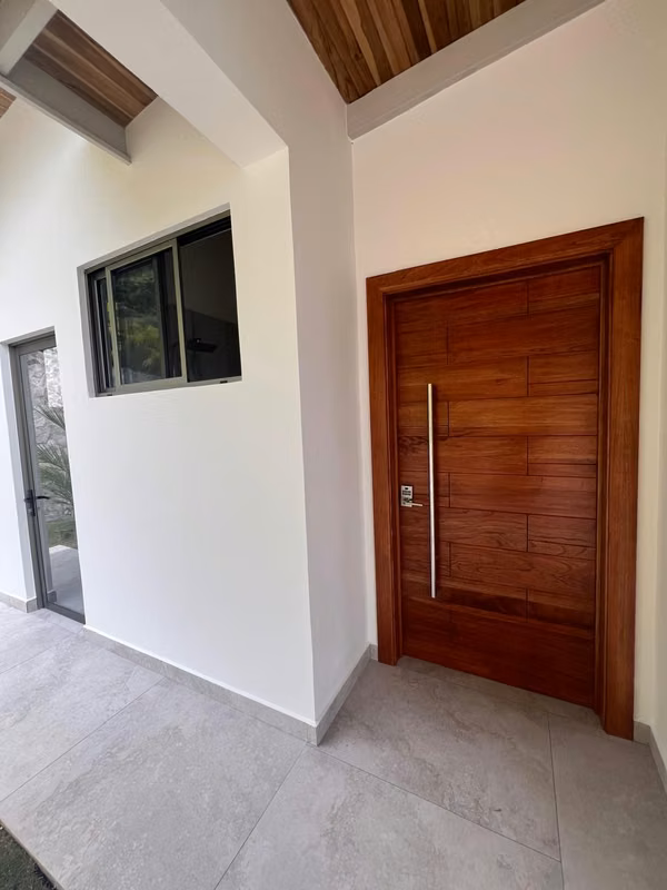 Propiedad moderna con casa de huéspedes y vistas en Atenas