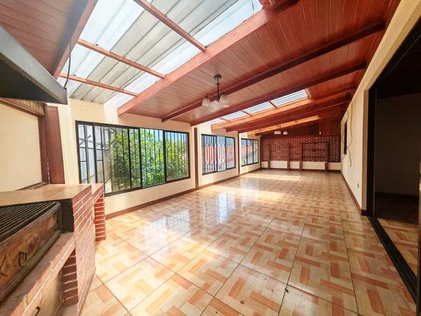 Commercial space rental $800 Sabana SUR