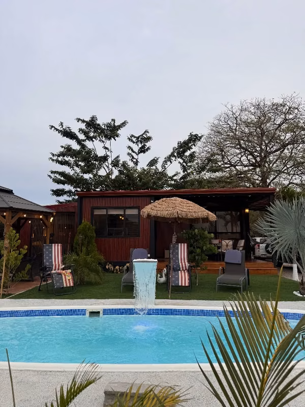 Casa en Venta con Apartamento, Piscina y Terreno ubicado en Belén Palestina, Carrillo, Guanacaste