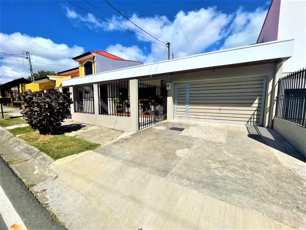 id # 39884 Venta de casa en Lomas de Ayarco Sur, Curridabat