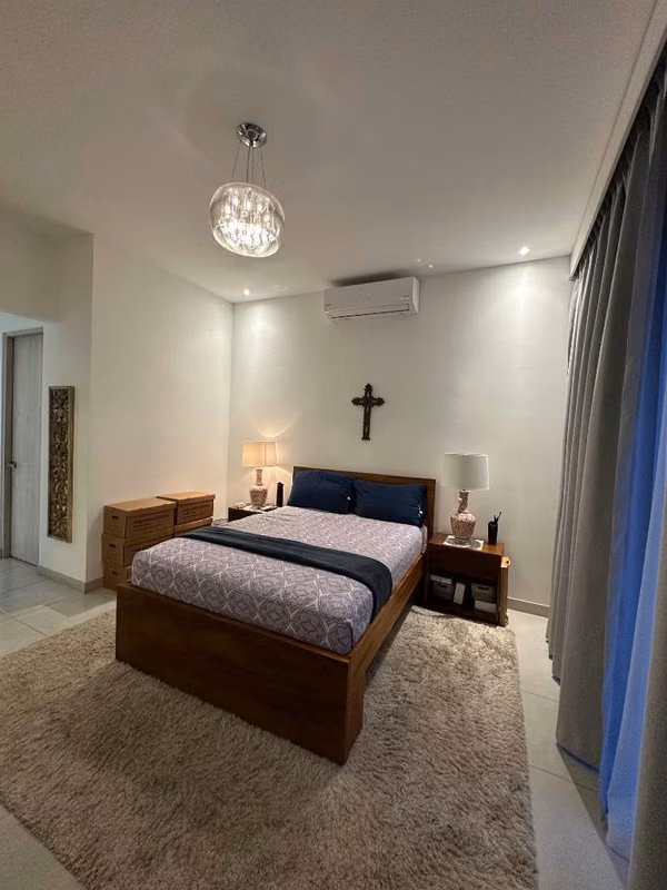ALQUILER DE HERMOSA CASA FULL AMOBLADA EN CONDOMINIO EN BELEN