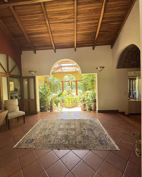 Exclusiva Residencia en San Miguel de Santo Domingo.