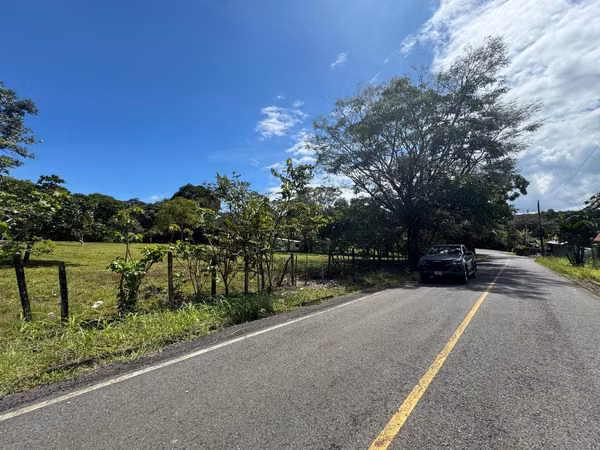 TERRENO USO DE SUELO PARA APARTAMENTOS EN TURRÚCARES DE ALAJUELA