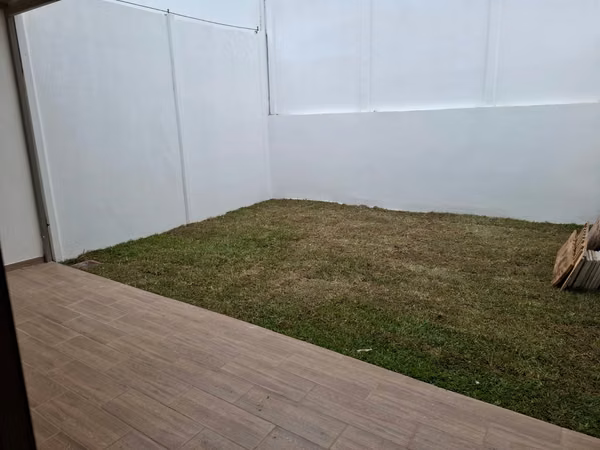 Casa en condominio a la venta cerca de Belén.
