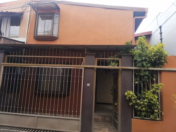 VENTA DE CASA EN CONDOMINIO EN EL CENTRO DE TIBAS, SAN JOSE #6046