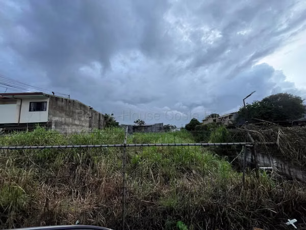 Venta de Lote en Zapote, barrio Montealegre