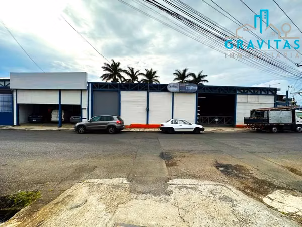 Bodega en venta en Zapote, uso de suelo mixto ID 1387