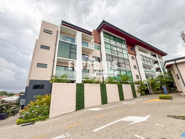 ALQUILER DE APARTAMENTO EN ESCAZÚ CON LINEA BLANCA
