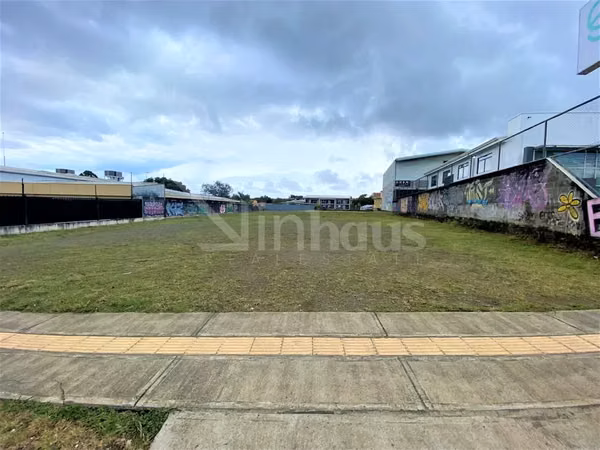 id 36661  En venta lote comercial, cerca de Novex, La Galera, En calle principal.