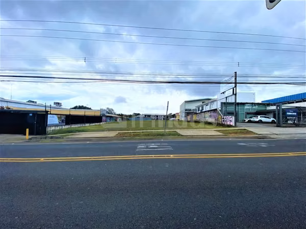 id 36661 For sale commercial lot, near Novex, La Galera, in Old Road Main street.
