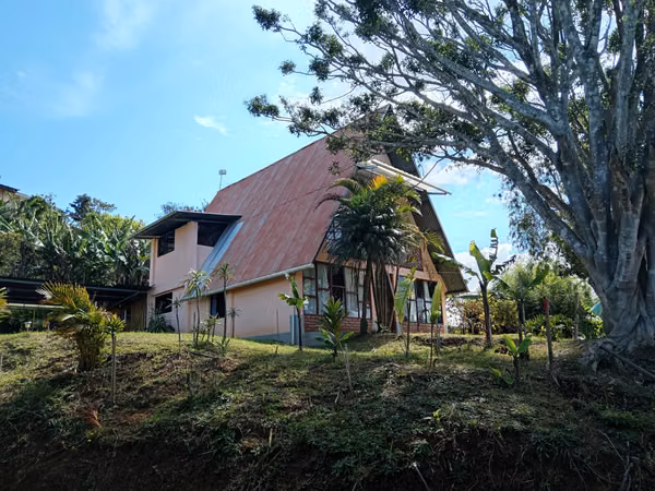 Casa en San Cristóbal Norte de Desamparados, San José
