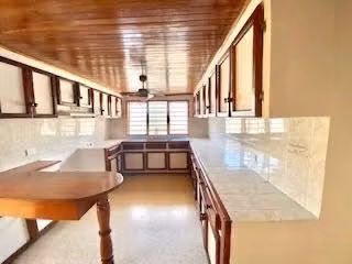 Escazú | Se Alquila en condominio Casa 2 Pisos  2 HAB