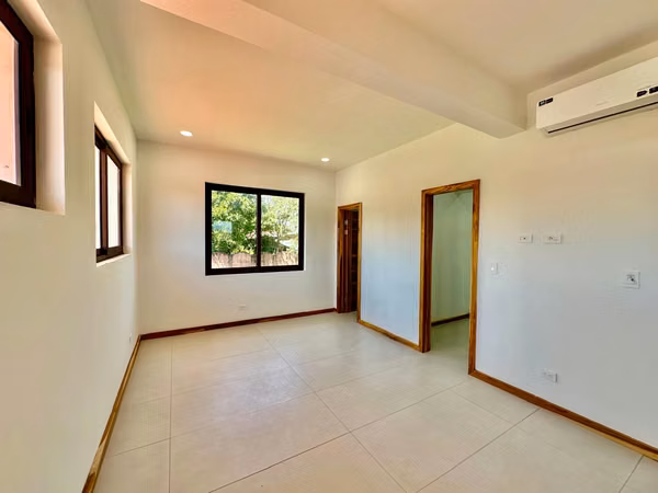 La Guácima - Casa a estrenar de 4 habitaciones +Servicio + Patio y Terraza- 415mt