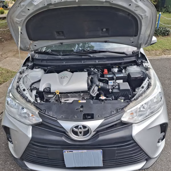 TOYOTA YARIS 2023 AUTOMÁTICO