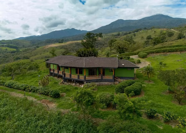 ESPECTACULAR CASA EN VENTA EN JCB RANCH, LA RESERVA, SAN CARLOS
