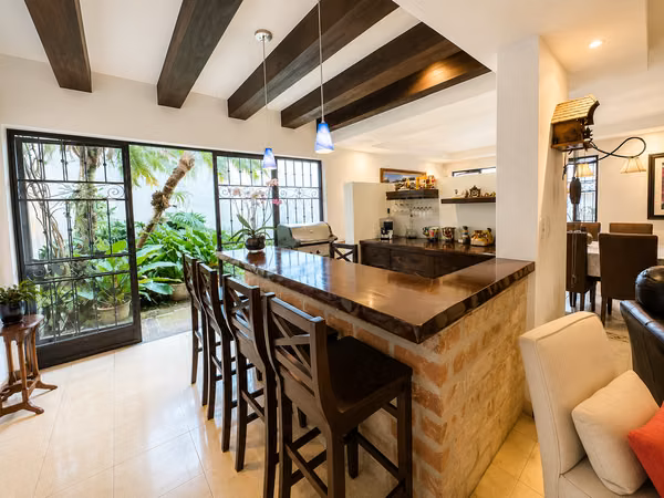 Casa en condominio pequeño en Guayabos, Curridabat