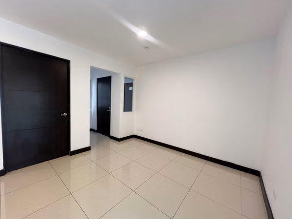 Apartamento en primer nivel | Moderno, seguro y con ubicación privilegiada