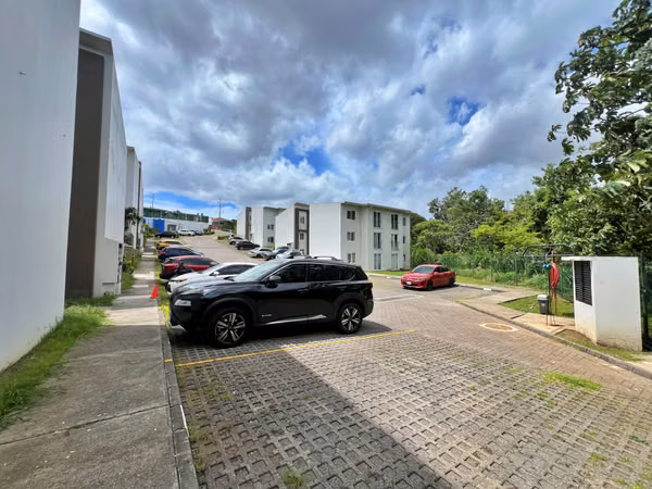 Apartamento en primer nivel | Moderno, seguro y con ubicación privilegiada