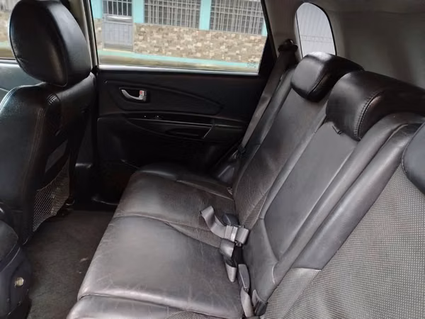 HYUNDAI TUCSON 2006 T.D.I. AUTOMÁTICO 4X2