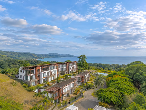 EXCLUSIVE AND SPACIOUS APARTMENT WITH SEA VIEW AND CONTACT NATURE NATIVE RESORT